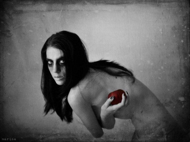 lilith_by_marinafoto-d3i9i9j